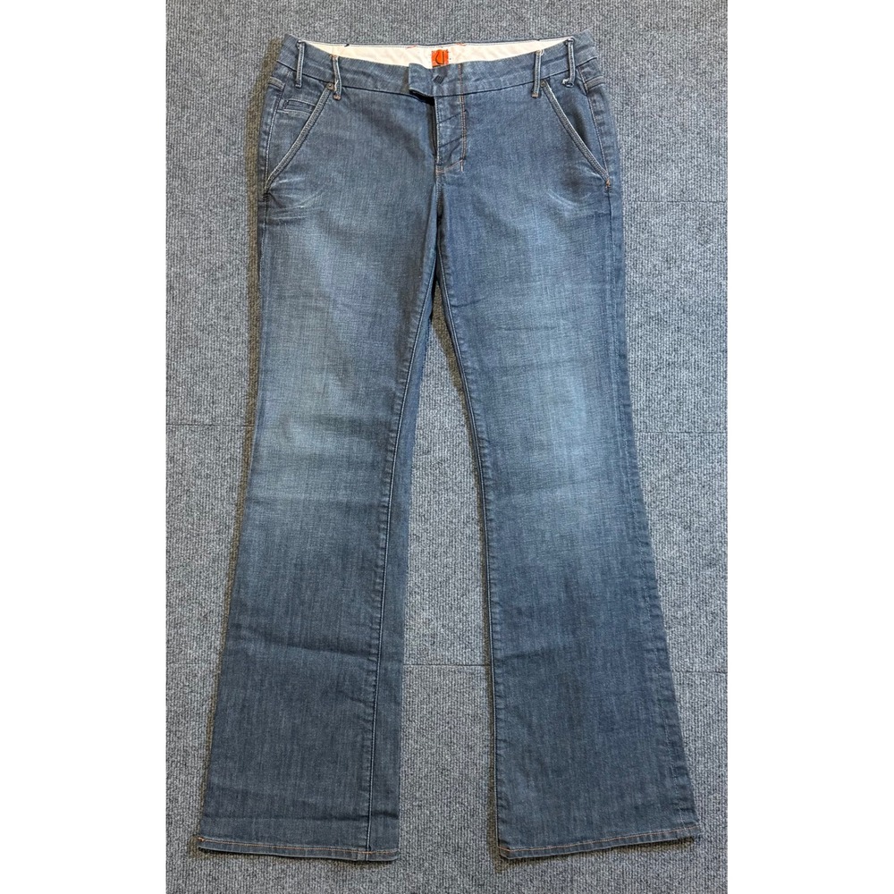 U by Yanuk Womens Flare Leg Jeans Blue Medium Wash Low Rise Size 32